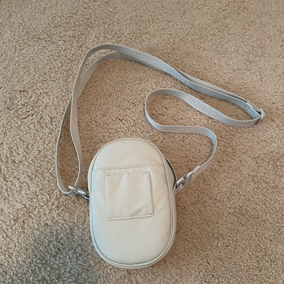 Lululemon Team Canada Olympic 2021 Legacy Crossbody Bag - Picture 4 of 4